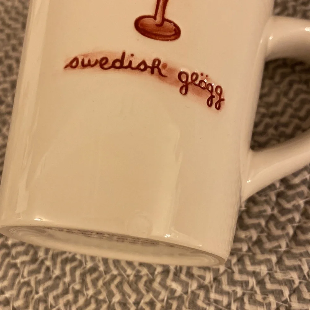 Set a four Williams Sonoma coffee mugs.